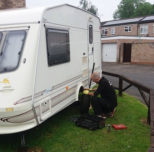 Mototyres 2 u mobile caravan tyre fitter on driveway at home lincolnshire spalding peterborough holbeach tyres